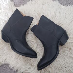 Boulet Unisex Western Cowboy Leather Boots Black Size 8.5 But Fit Much Bigger